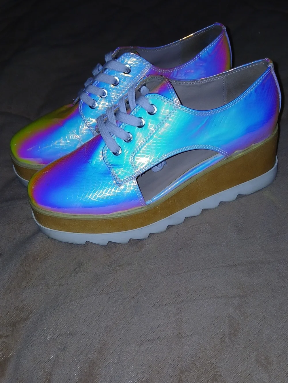 Aldo Holographic Platform Laceup Cutout Oxfords Iridescent Sz: 7.5